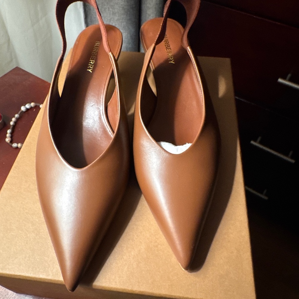 Burberry Tan Pointed Slingback Heels